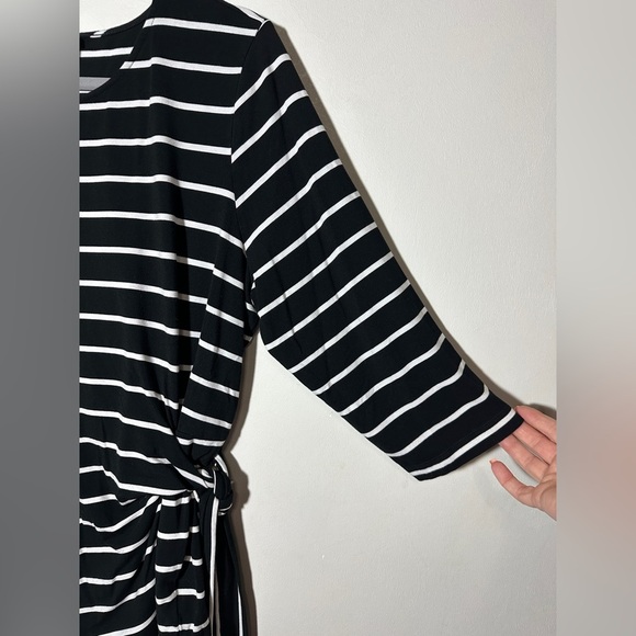 Chico’s Black and White Striped Women's Top with Side Tie Size 3 (XL) - Picture 5 of 9